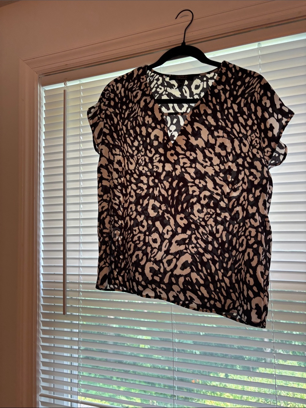 Forever 21 Black & Cream Animal Print V-Neck Blouse